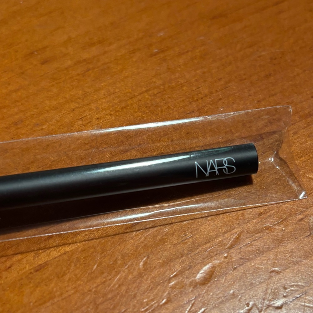 NARS Concealer Brush - Picture 9 of 15